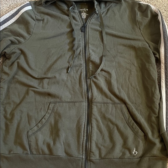 Torrid active wear zip up jacket olive green 0 - Picture 2 of 5